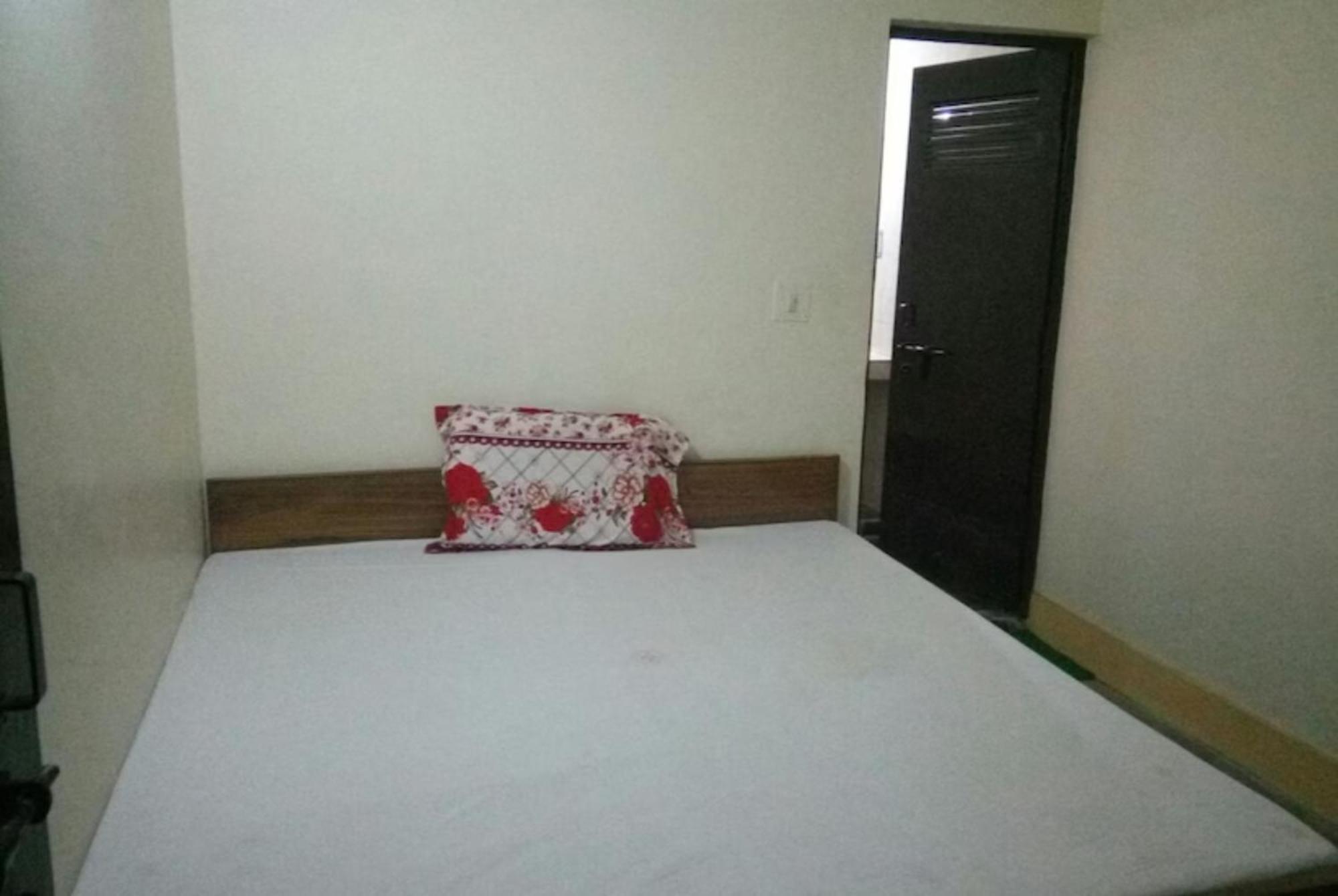 Grg Shanti Guest House Varanasi Near Manikarnika Ghat Exterior photo