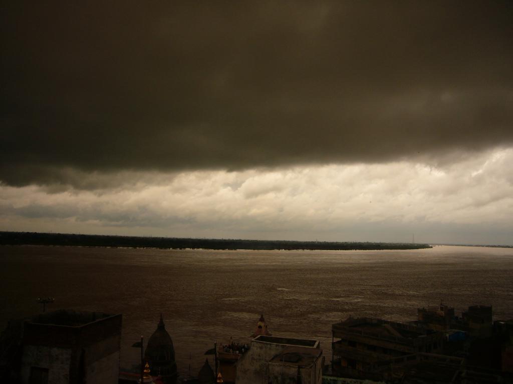 Grg Shanti Guest House Varanasi Near Manikarnika Ghat Exterior photo