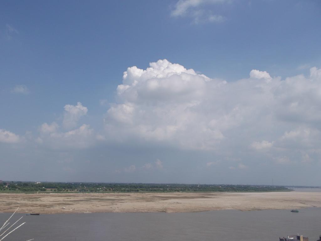Grg Shanti Guest House Varanasi Near Manikarnika Ghat Exterior photo