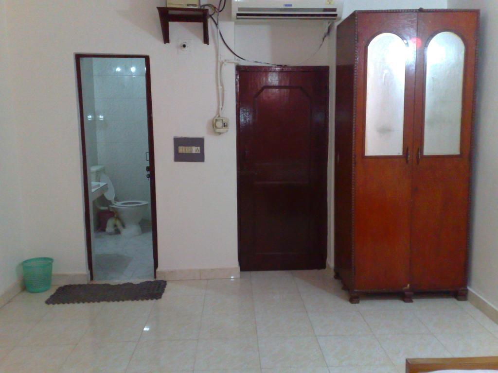 Grg Shanti Guest House Varanasi Near Manikarnika Ghat Room photo