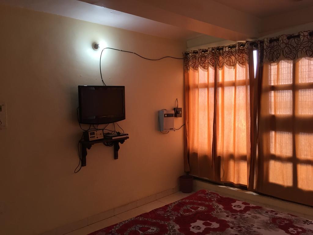 Grg Shanti Guest House Varanasi Near Manikarnika Ghat Exterior photo